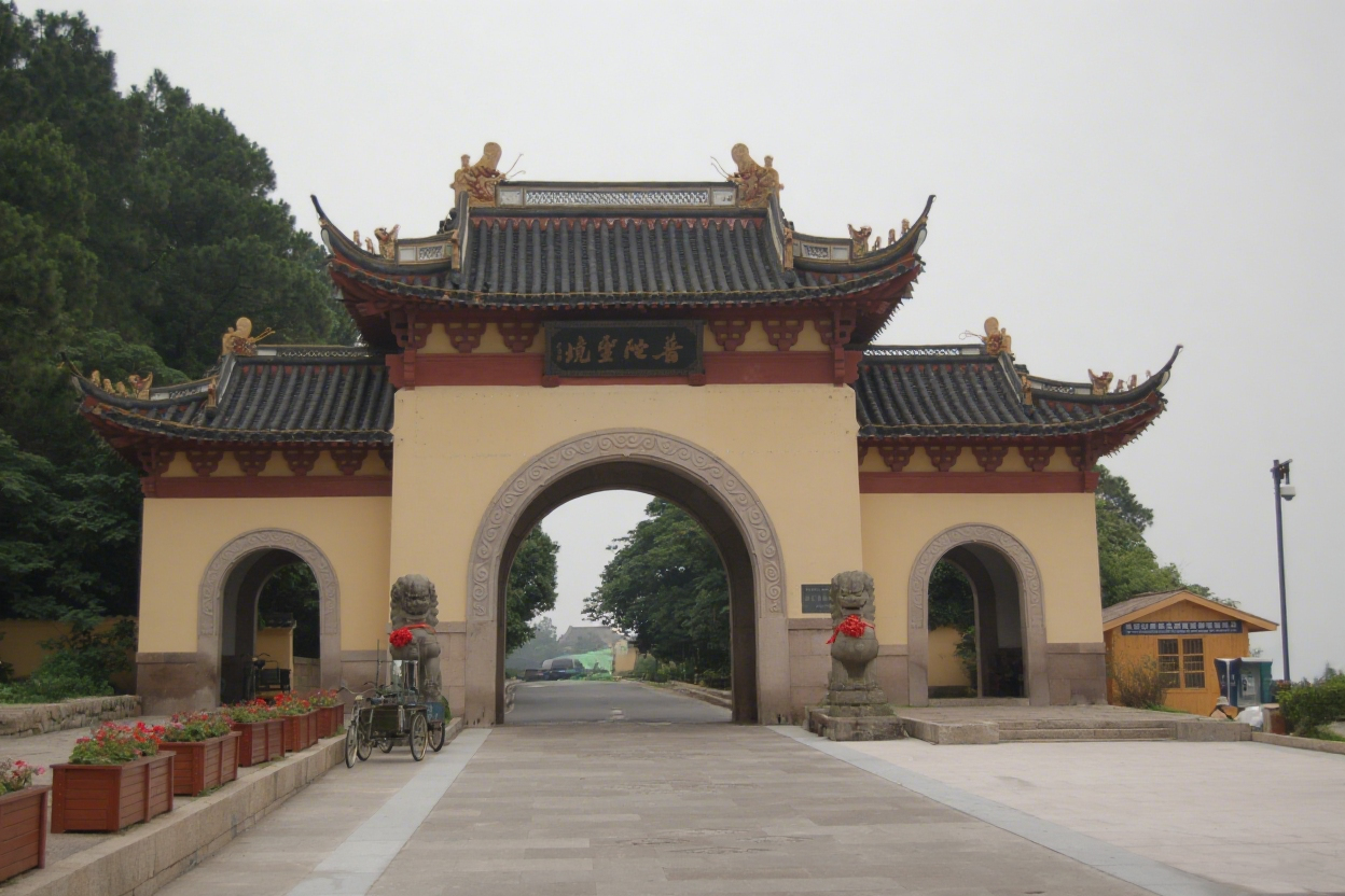 以门楼为笺，，，，，，，镌刻时代的匠心诗行